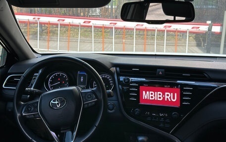 Toyota Camry, 2020 год, 2 850 000 рублей, 14 фотография