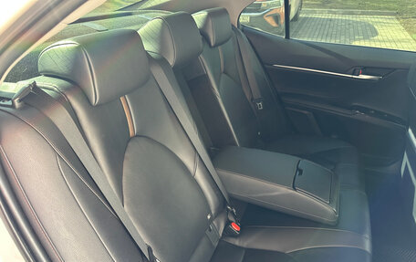 Toyota Camry, 2020 год, 2 850 000 рублей, 30 фотография