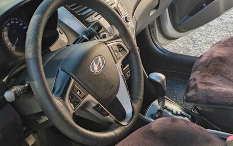 Hyundai Solaris II рестайлинг, 2015 год, 950 000 рублей, 4 фотография