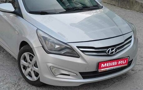Hyundai Solaris II рестайлинг, 2015 год, 950 000 рублей, 7 фотография