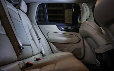 Volvo V60 Cross Country II, 2020 год, 3 550 000 рублей, 30 фотография
