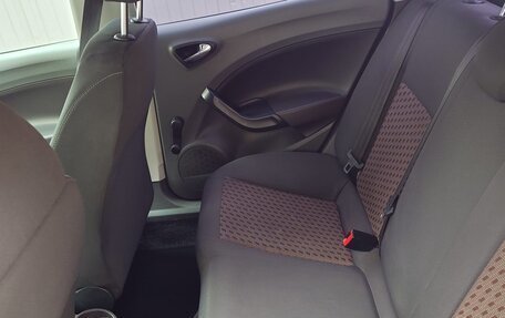 SEAT Ibiza IV рестайлинг 2, 2008 год, 670 000 рублей, 3 фотография