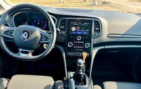 Renault Megane IV, 2018 год, 1 340 000 рублей, 7 фотография
