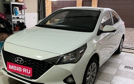 Hyundai Solaris II рестайлинг, 2020 год, 1 090 000 рублей, 1 фотография
