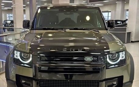 Land Rover Defender II, 2022 год, 10 290 000 рублей, 2 фотография