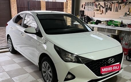 Hyundai Solaris II рестайлинг, 2020 год, 1 090 000 рублей, 2 фотография