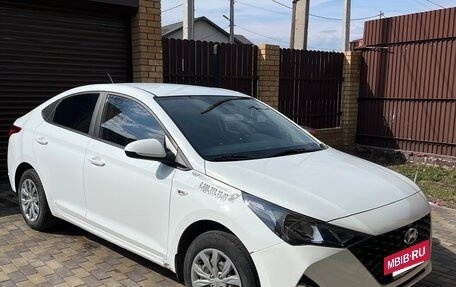 Hyundai Solaris II рестайлинг, 2020 год, 1 090 000 рублей, 7 фотография