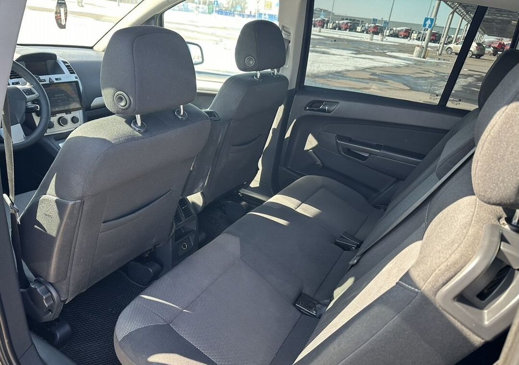 Opel Zafira B рестайлинг, 2012 год, 825 000 рублей, 9 фотография