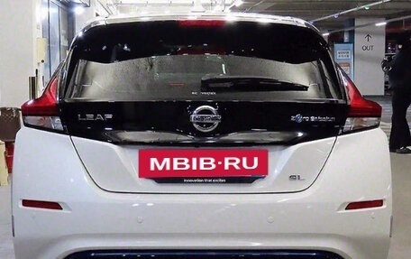 Nissan Leaf II, 2021 год, 1 980 000 рублей, 5 фотография