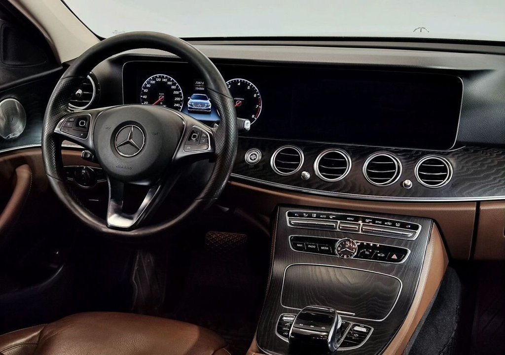 Mercedes-Benz E-Класс, 2017 год, 3 144 000 рублей, 21 фотография
