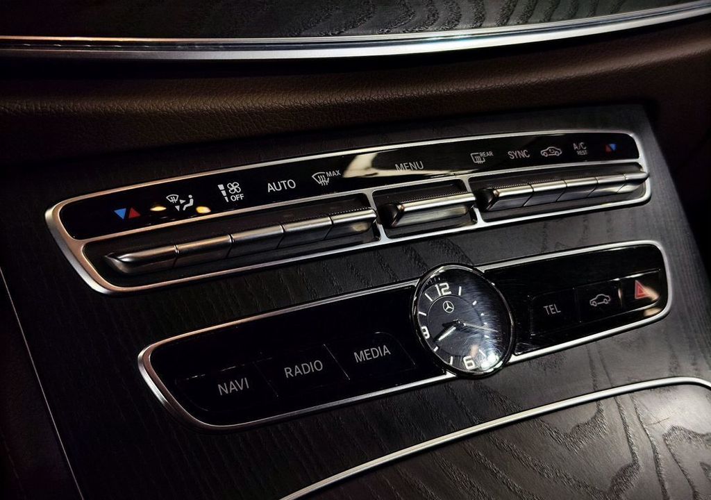Mercedes-Benz E-Класс, 2017 год, 3 144 000 рублей, 24 фотография