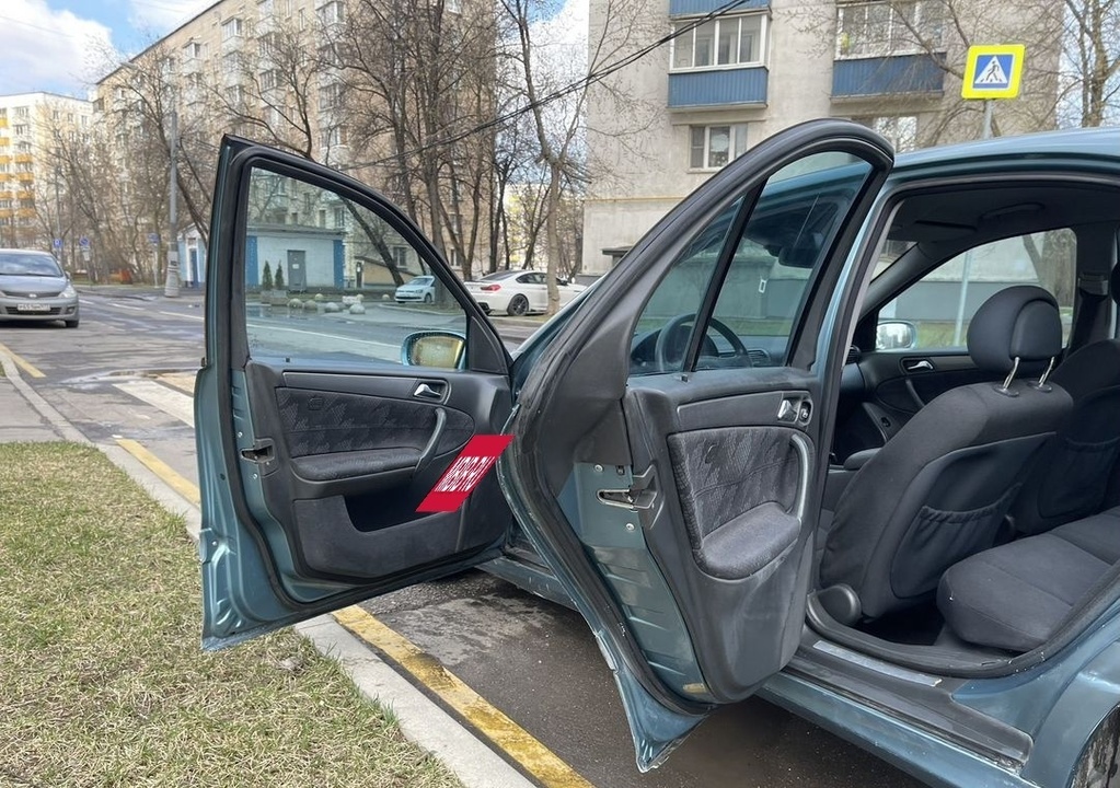 Mercedes-Benz C-Класс, 2001 год, 530 000 рублей, 24 фотография
