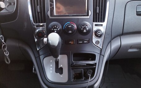 Hyundai Grand Starex Grand Starex I рестайлинг 2, 2012 год, 1 490 000 рублей, 2 фотография