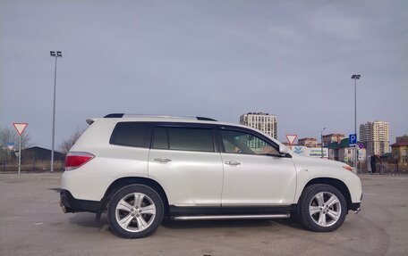 Toyota Highlander III, 2011 год, 2 499 999 рублей, 3 фотография