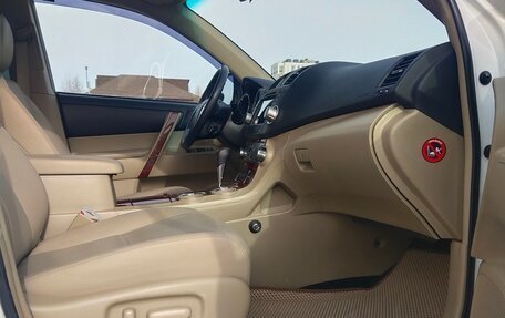 Toyota Highlander III, 2011 год, 2 499 999 рублей, 15 фотография