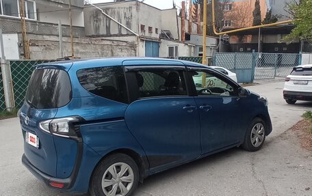 Toyota Sienta II, 2019 год, 1 750 000 рублей, 4 фотография