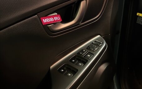 Hyundai Kona I, 2019 год, 2 650 000 рублей, 17 фотография
