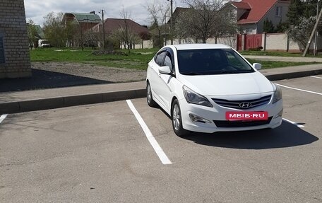 Hyundai Solaris II рестайлинг, 2015 год, 980 000 рублей, 2 фотография