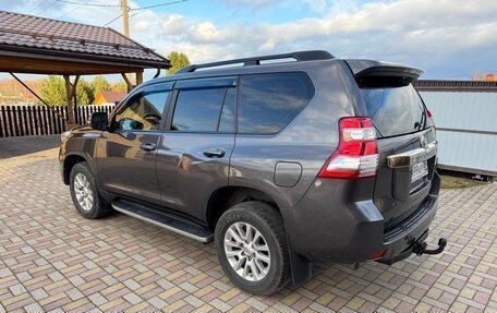 Toyota Land Cruiser Prado 150 рестайлинг 2, 2015 год, 3 300 000 рублей, 4 фотография