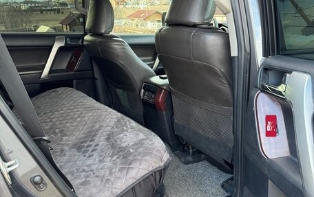Toyota Land Cruiser Prado 150 рестайлинг 2, 2015 год, 3 300 000 рублей, 11 фотография
