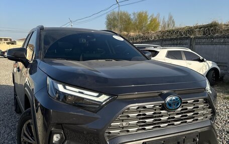 Toyota RAV4, 2023 год, 2 780 000 рублей, 1 фотография