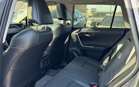 Toyota RAV4, 2023 год, 2 780 000 рублей, 11 фотография