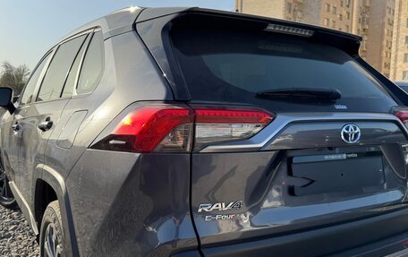Toyota RAV4, 2023 год, 2 780 000 рублей, 14 фотография
