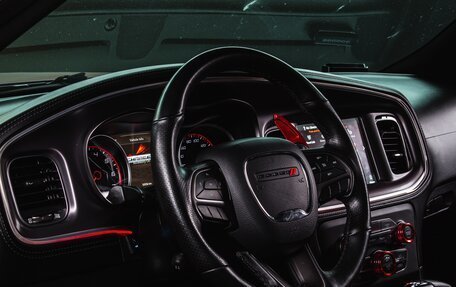 Dodge Charger, 2019 год, 6 077 700 рублей, 9 фотография