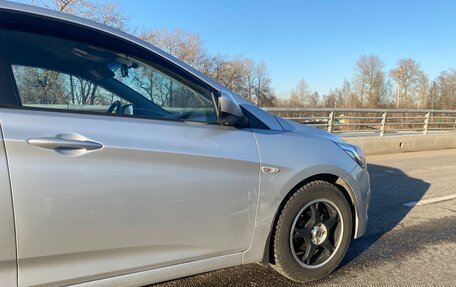 Hyundai Solaris II рестайлинг, 2014 год, 1 050 000 рублей, 8 фотография