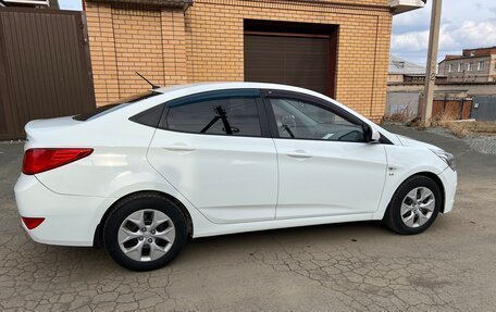 Hyundai Solaris II рестайлинг, 2014 год, 1 010 000 рублей, 4 фотография