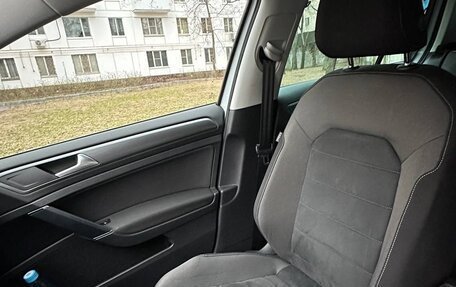 Volkswagen Golf VII, 2018 год, 2 250 000 рублей, 3 фотография