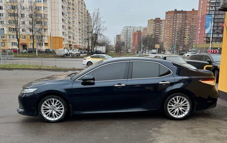 Toyota Camry, 2018 год, 2 550 000 рублей, 3 фотография