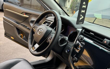 Toyota Camry, 2018 год, 2 550 000 рублей, 11 фотография