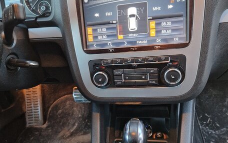 Volkswagen Scirocco III рестайлинг, 2011 год, 1 900 000 рублей, 2 фотография