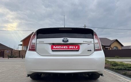 Toyota Prius, 2013 год, 1 700 000 рублей, 6 фотография