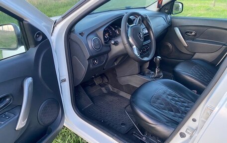 Renault Logan II, 2020 год, 675 000 рублей, 4 фотография