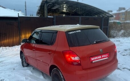 Skoda Fabia II, 2010 год, 350 000 рублей, 2 фотография