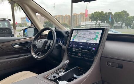 Toyota Vellfire, 2024 год, 17 245 000 рублей, 10 фотография