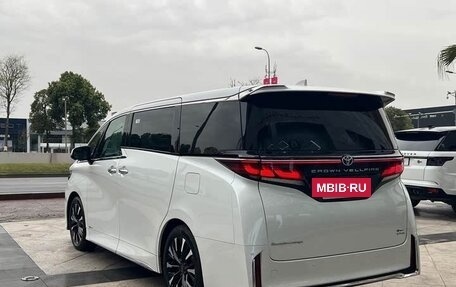 Toyota Vellfire, 2024 год, 17 245 000 рублей, 6 фотография