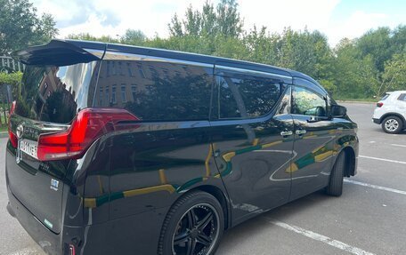 Toyota Alphard III, 2017 год, 4 030 000 рублей, 10 фотография