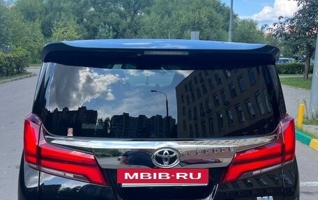 Toyota Alphard III, 2017 год, 4 030 000 рублей, 8 фотография