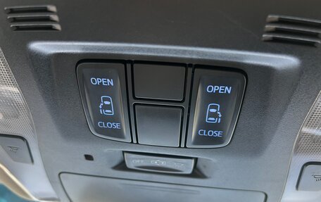 Toyota Alphard III, 2017 год, 4 030 000 рублей, 19 фотография