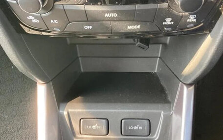 Suzuki Escudo IV, 2020 год, 1 590 000 рублей, 11 фотография