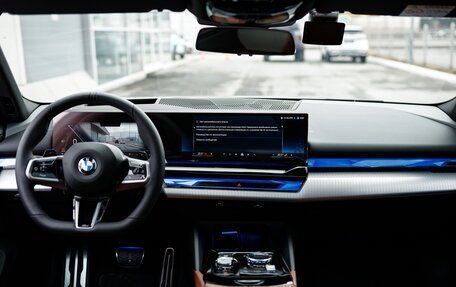 BMW 5 серия, 2024 год, 10 500 000 рублей, 23 фотография