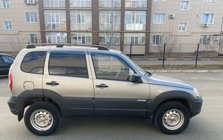 Chevrolet Niva I рестайлинг, 2013 год, 490 000 рублей, 4 фотография