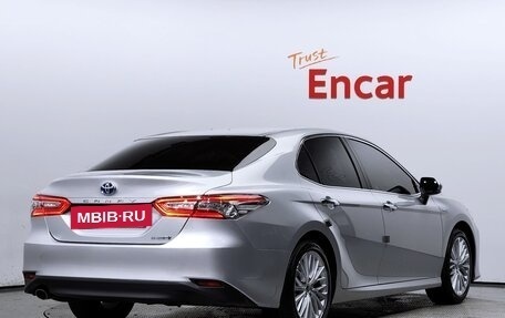 Toyota Camry, 2021 год, 3 294 000 рублей, 2 фотография