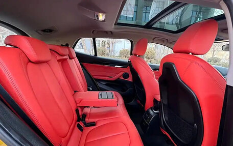 BMW X2, 2021 год, 2 200 000 рублей, 13 фотография