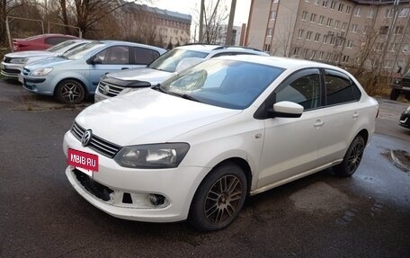 Volkswagen Polo VI (EU Market), 2013 год, 380 000 рублей, 2 фотография