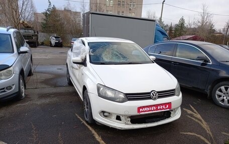 Volkswagen Polo VI (EU Market), 2013 год, 380 000 рублей, 3 фотография