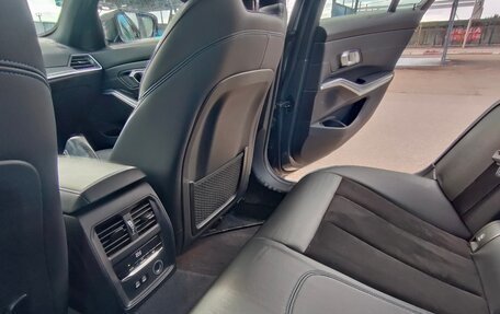 BMW 3 серия, 2019 год, 3 300 000 рублей, 2 фотография